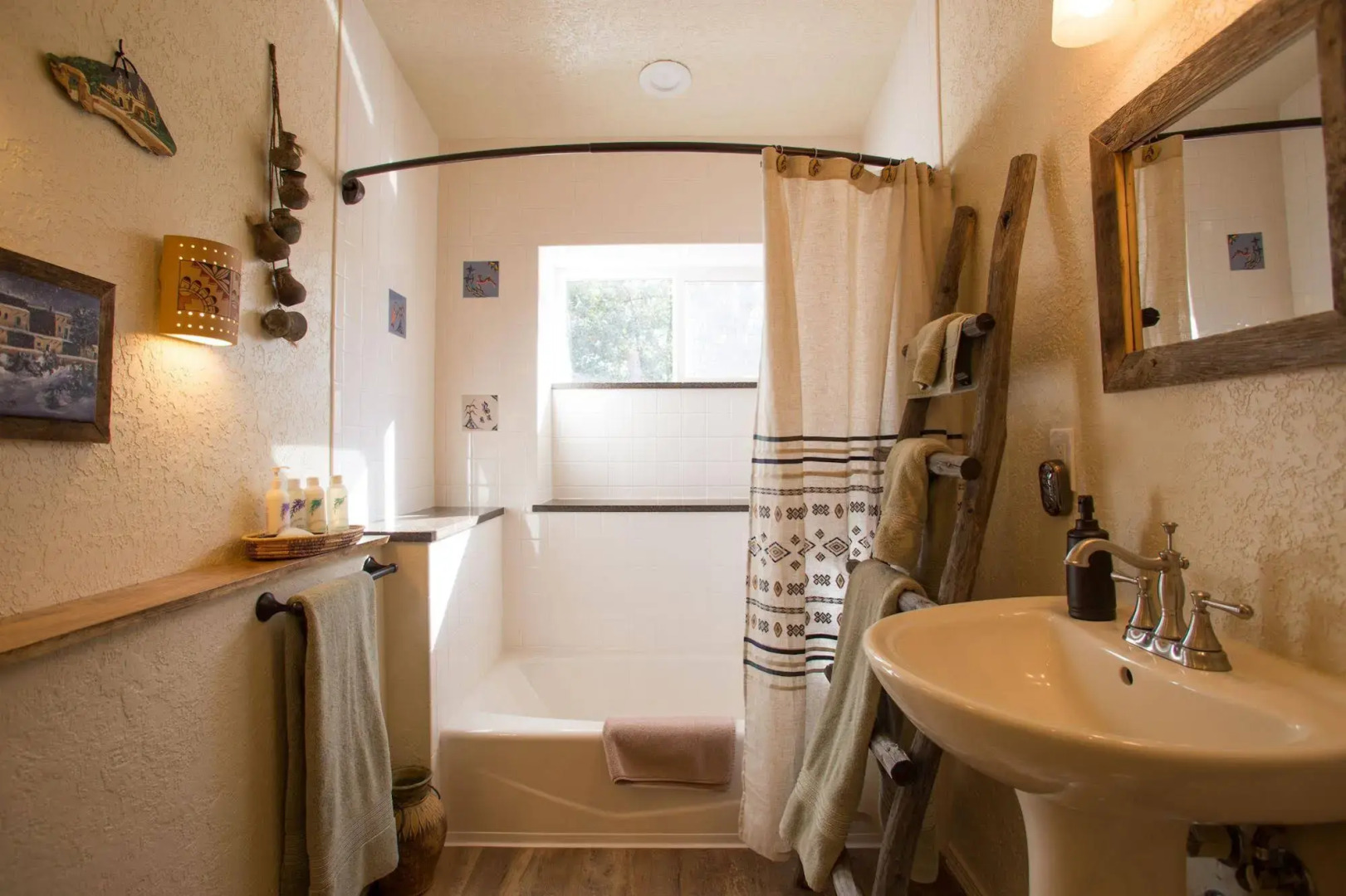 Red Horse Bed and Breakfast