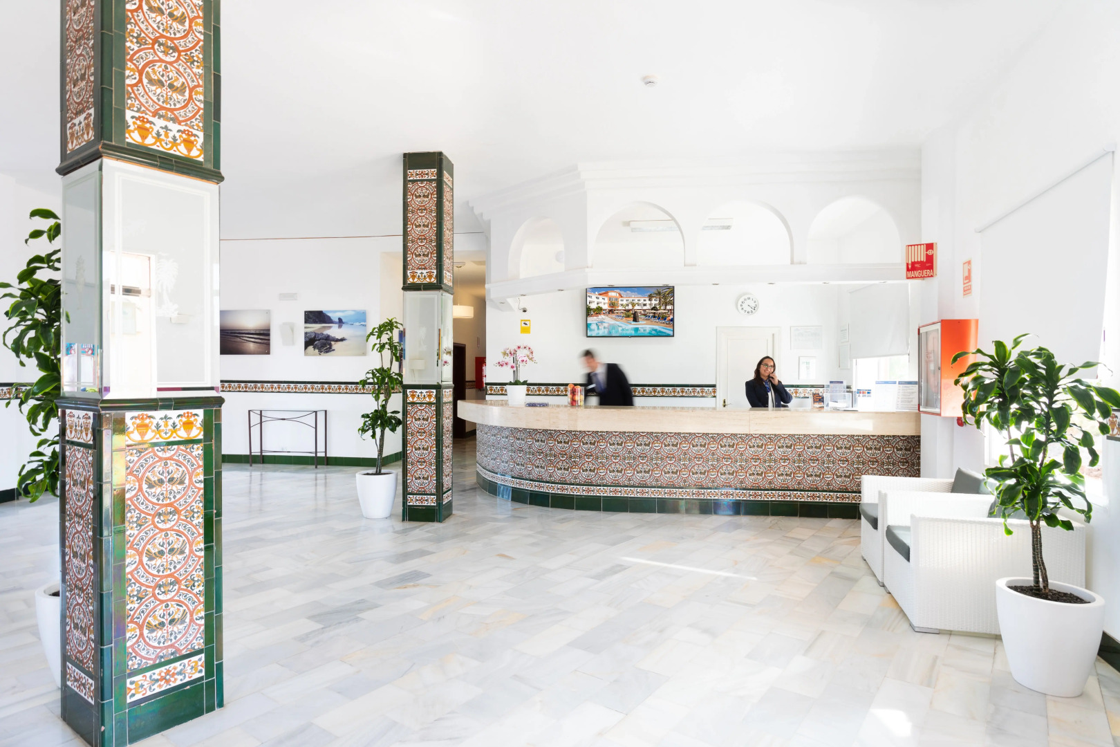 Apartamentos Globales Costa Tropical