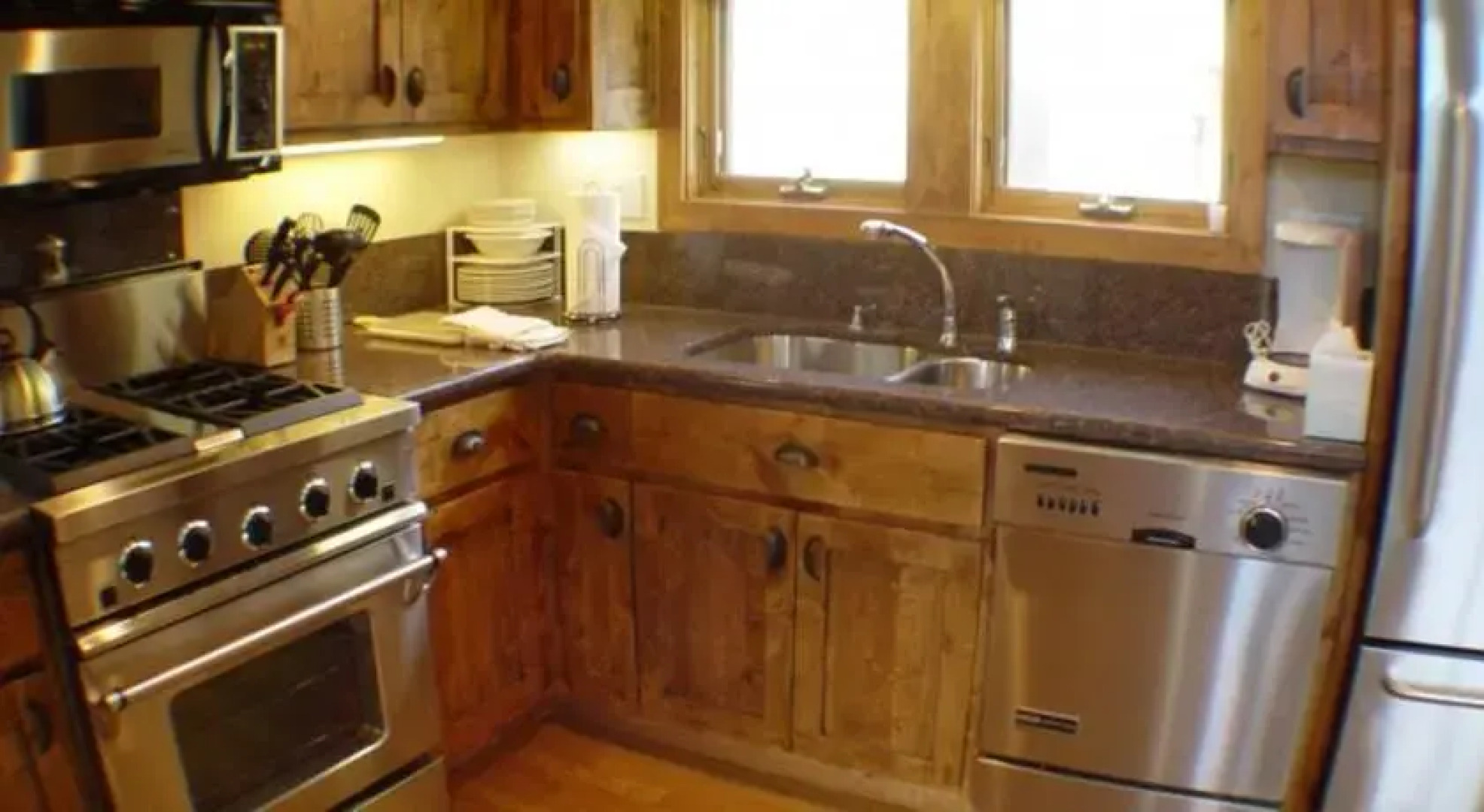 RedAwning Wood Residence