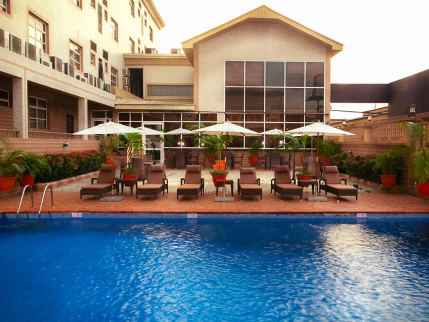 D'Palms Airport Hotel