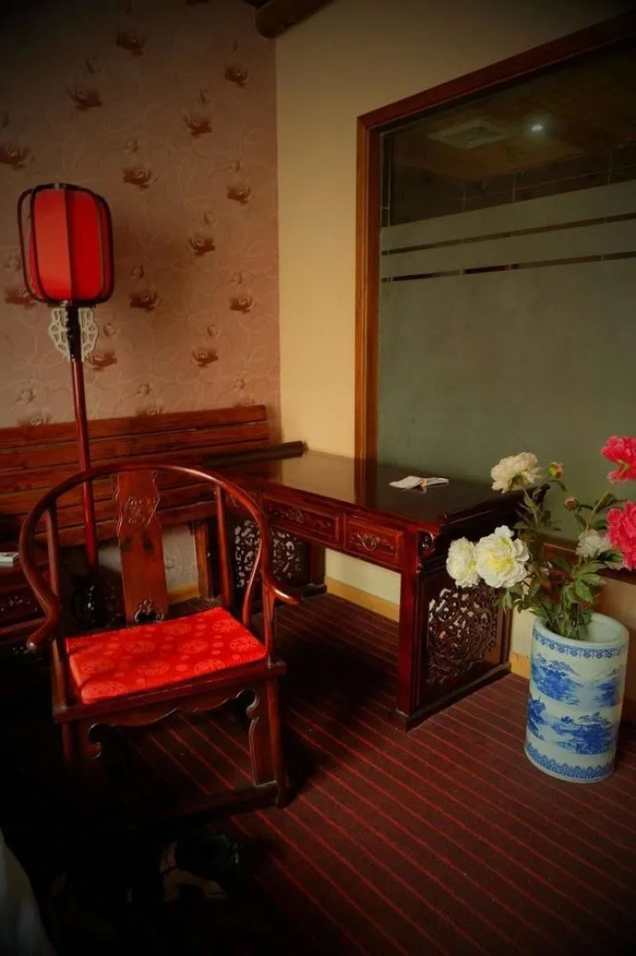 Mount Emei Happy Hotel