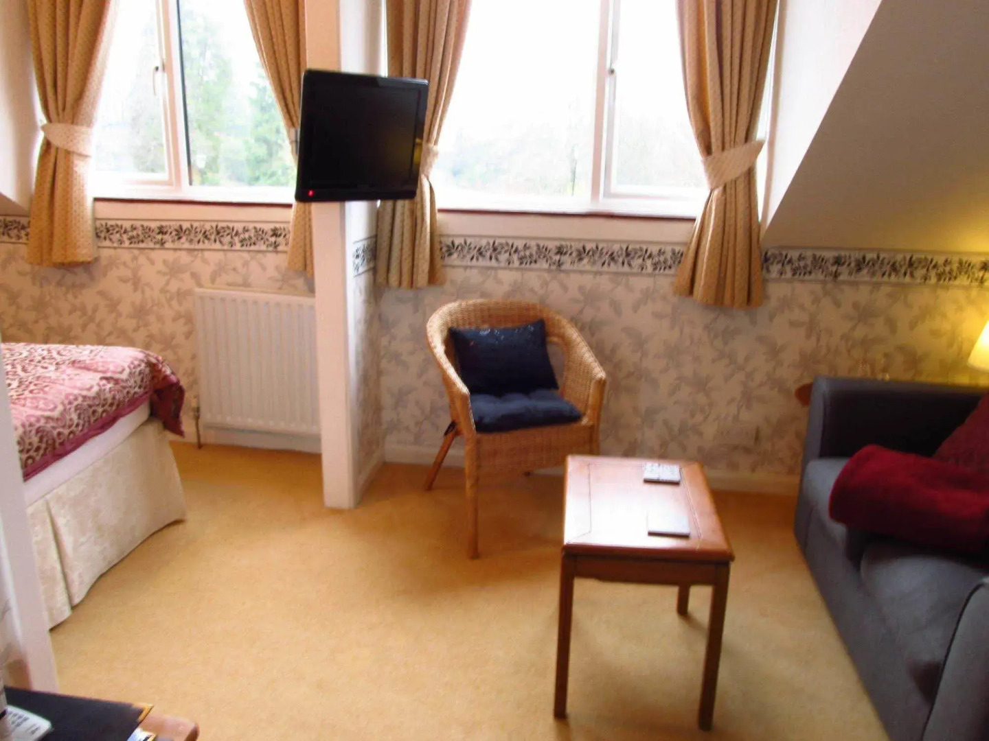 Broadlands Guest House