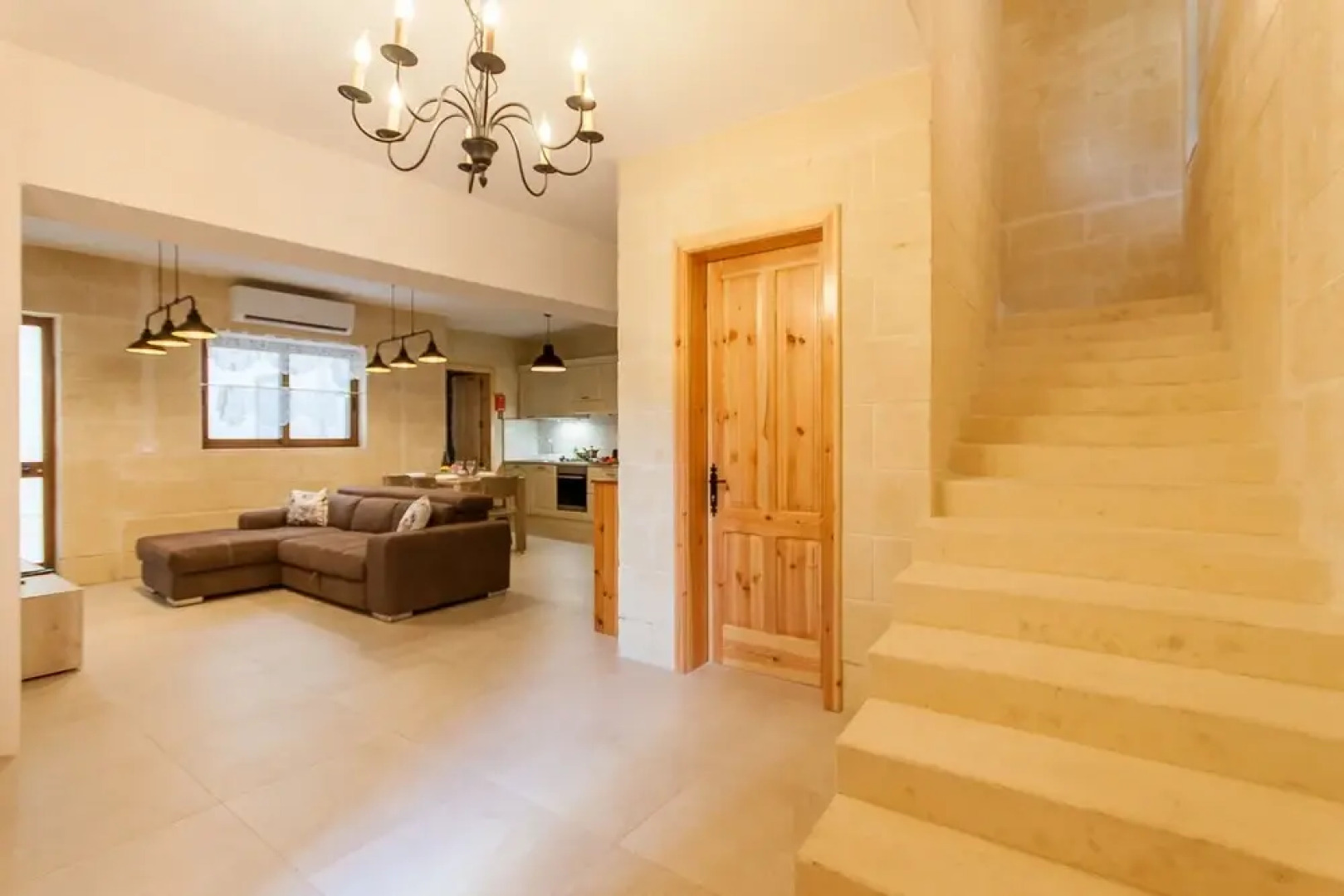 Naduri, Beautiful Gozitan Villa + Pool