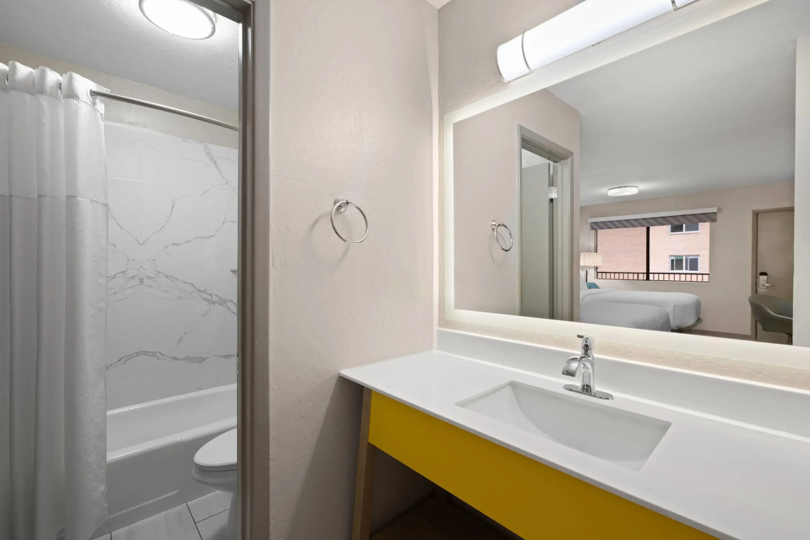 Days Inn by Wyndham Prescott