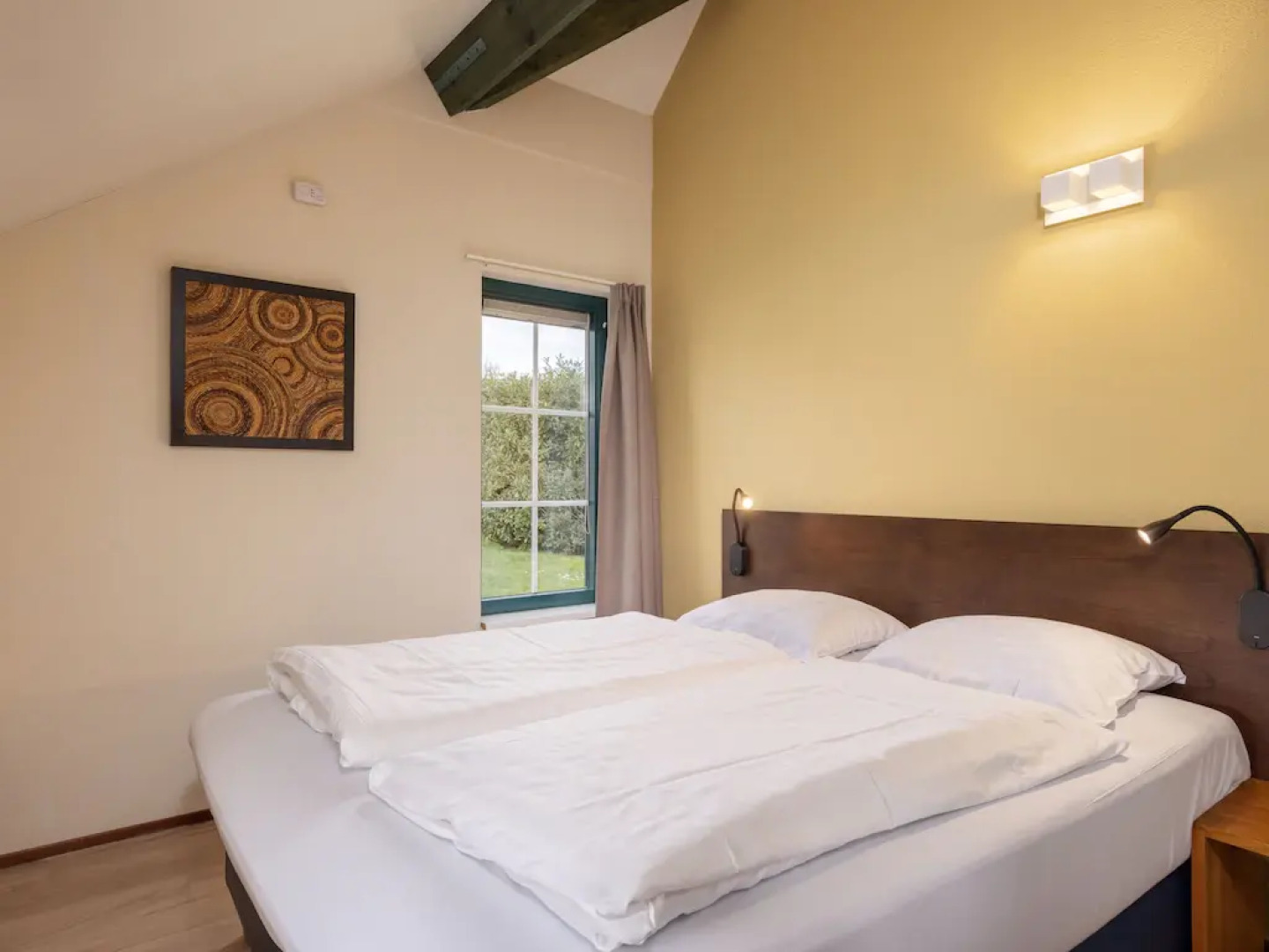 Bungalow in Veluwe Near Harderwijk