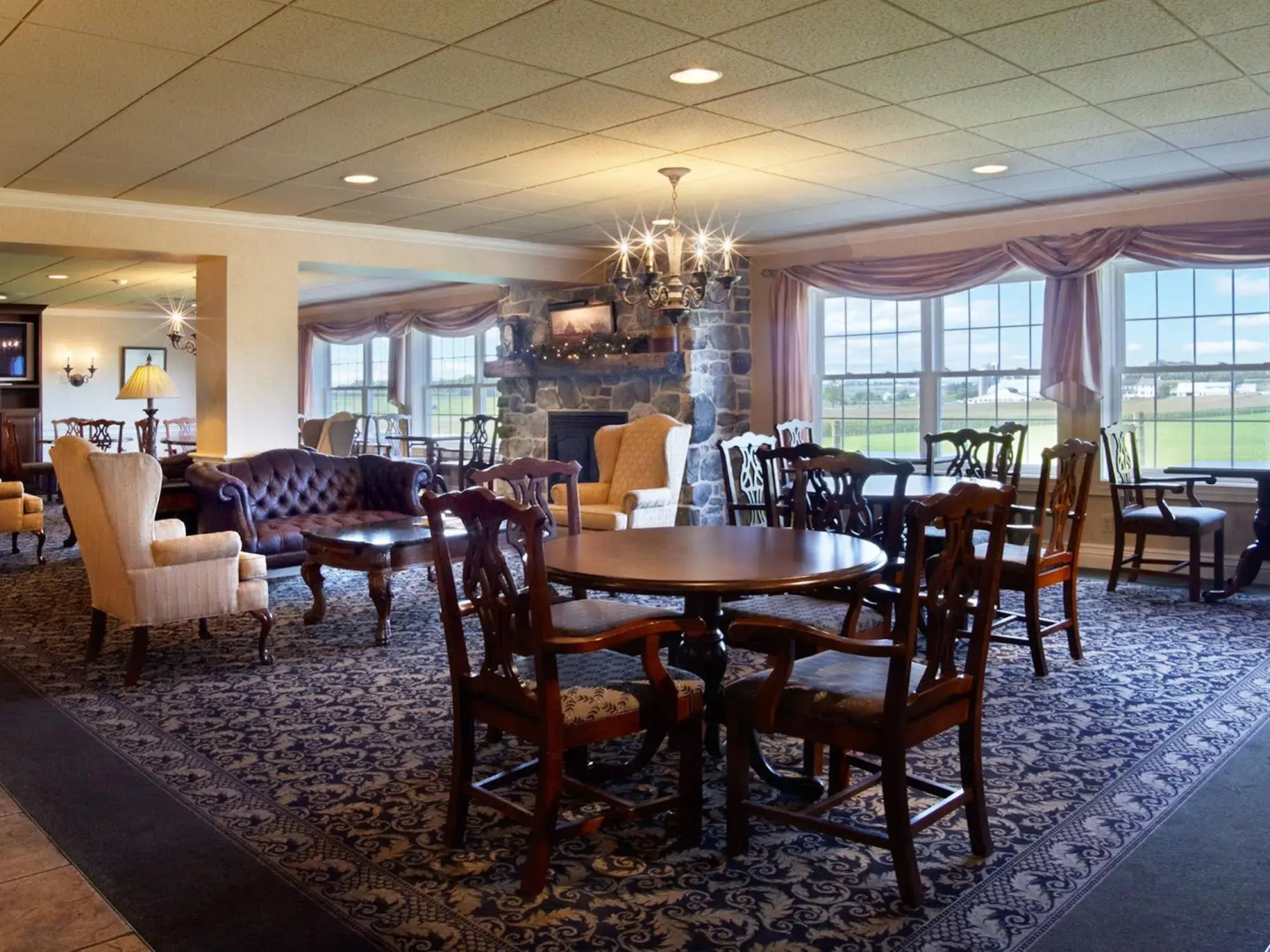 AmishView Inn and Suites