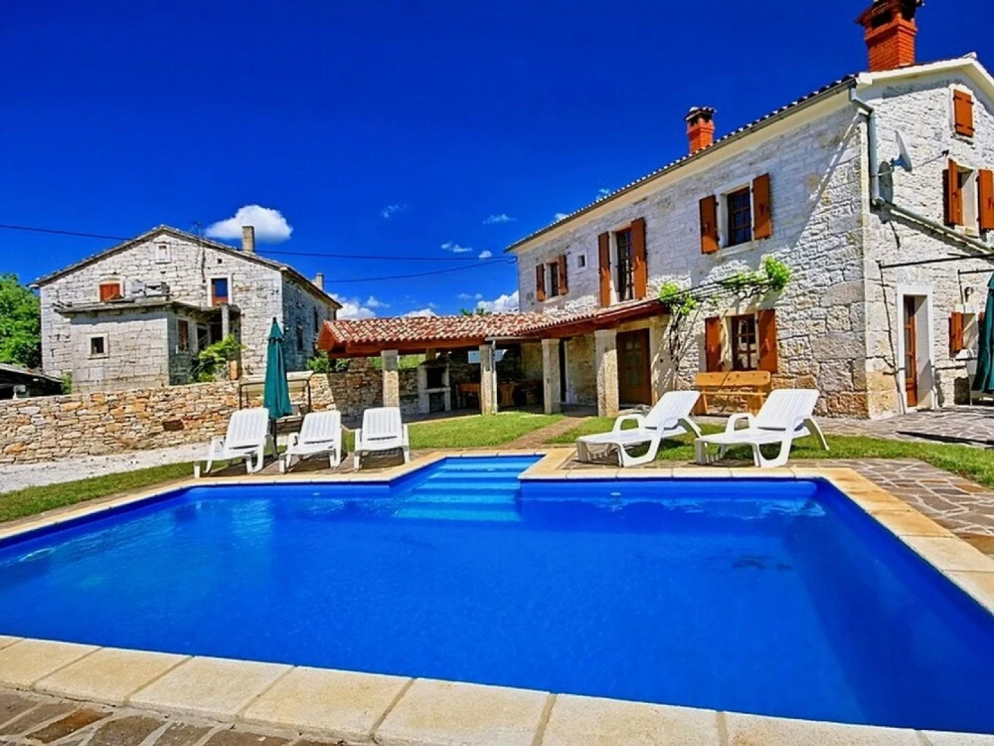 Authentic Villa in Tinjan With Private Pool