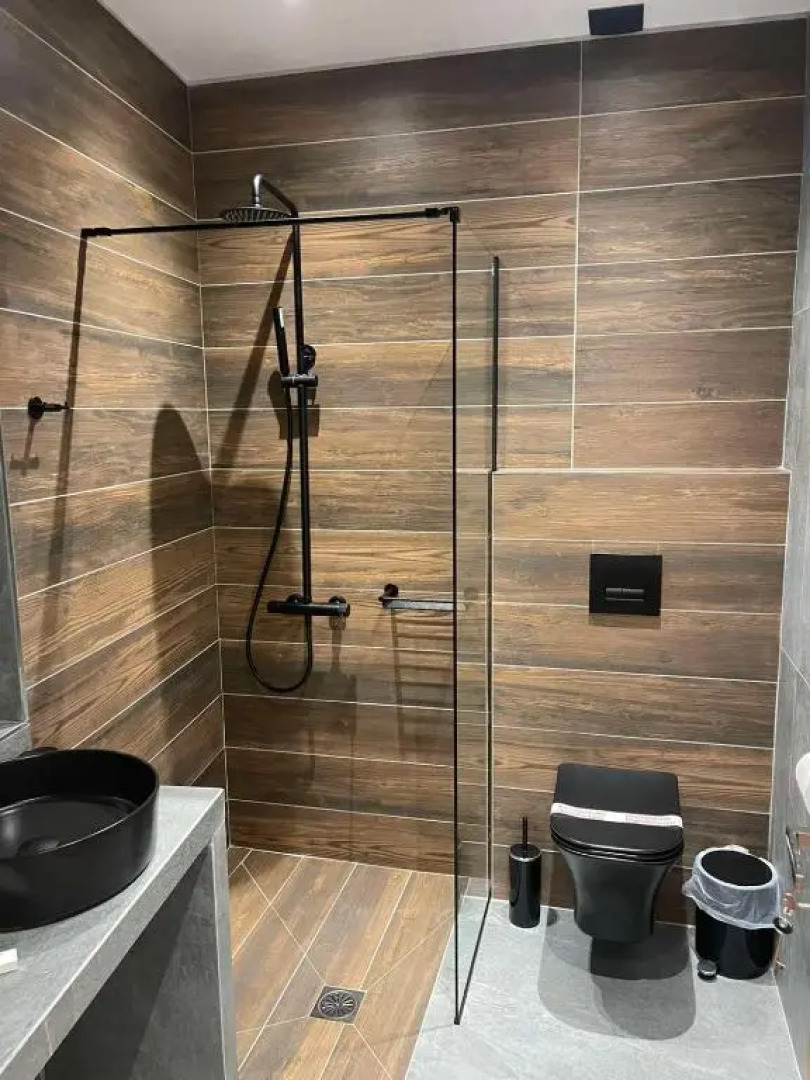 11 Luxury apartments.