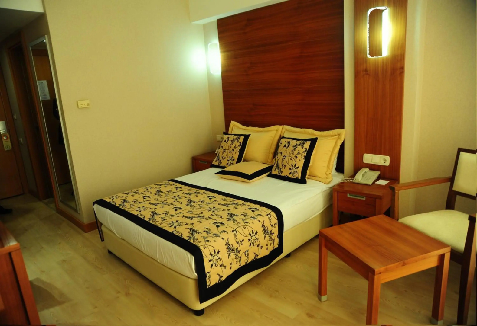 Trendy Side Beach (Adults Only, 16+)