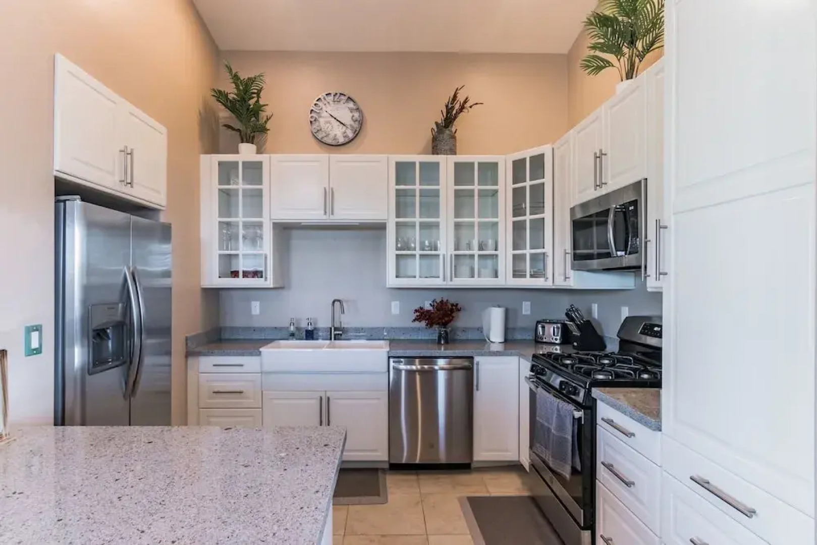 Elk Rim 1156 Pine 3 Bedroom Home by RedAwning