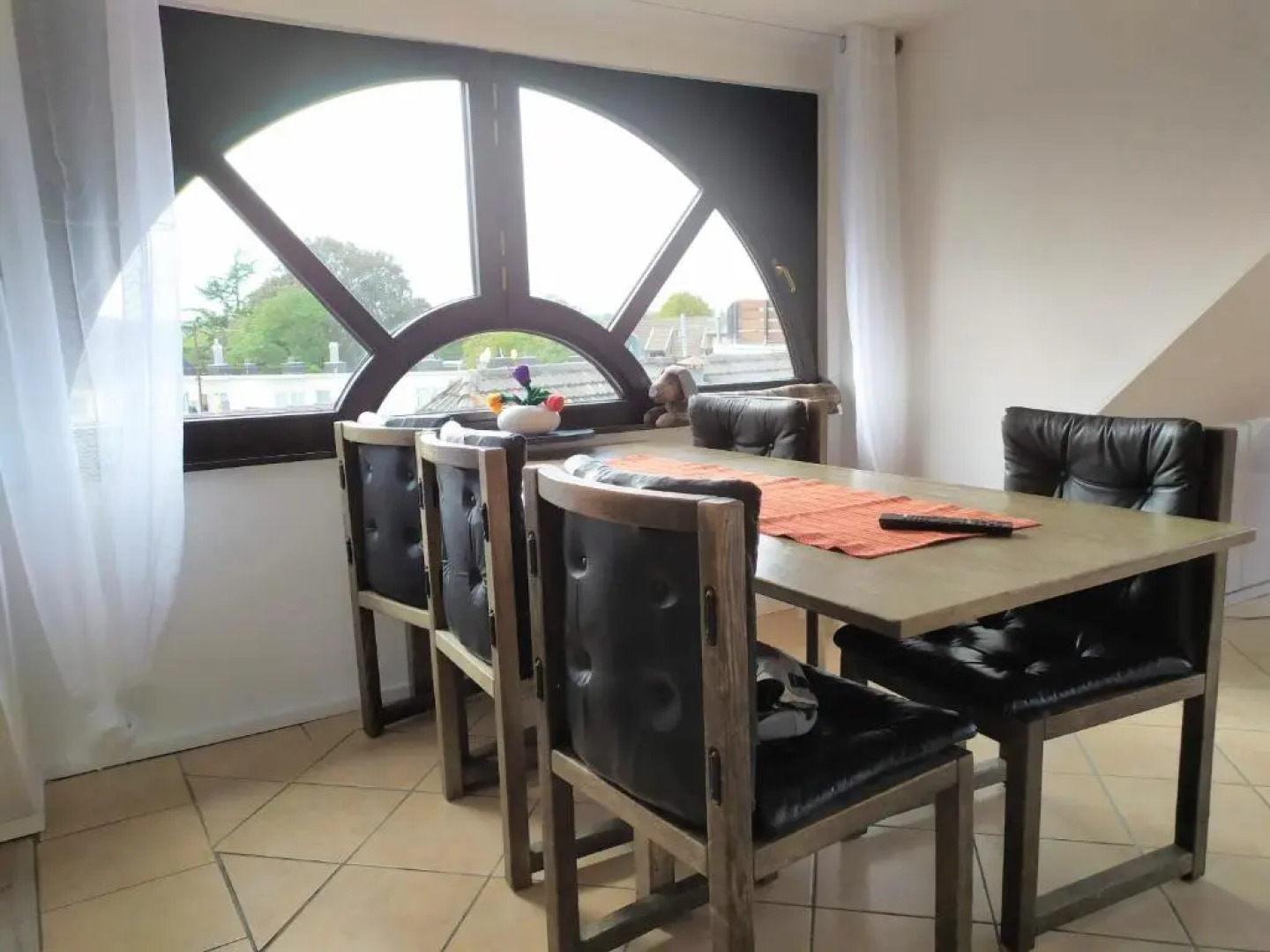 Super Penthouse #9 oder Studio #6 mit Aufzug, Terrasse & Wintergarten im Zentrum