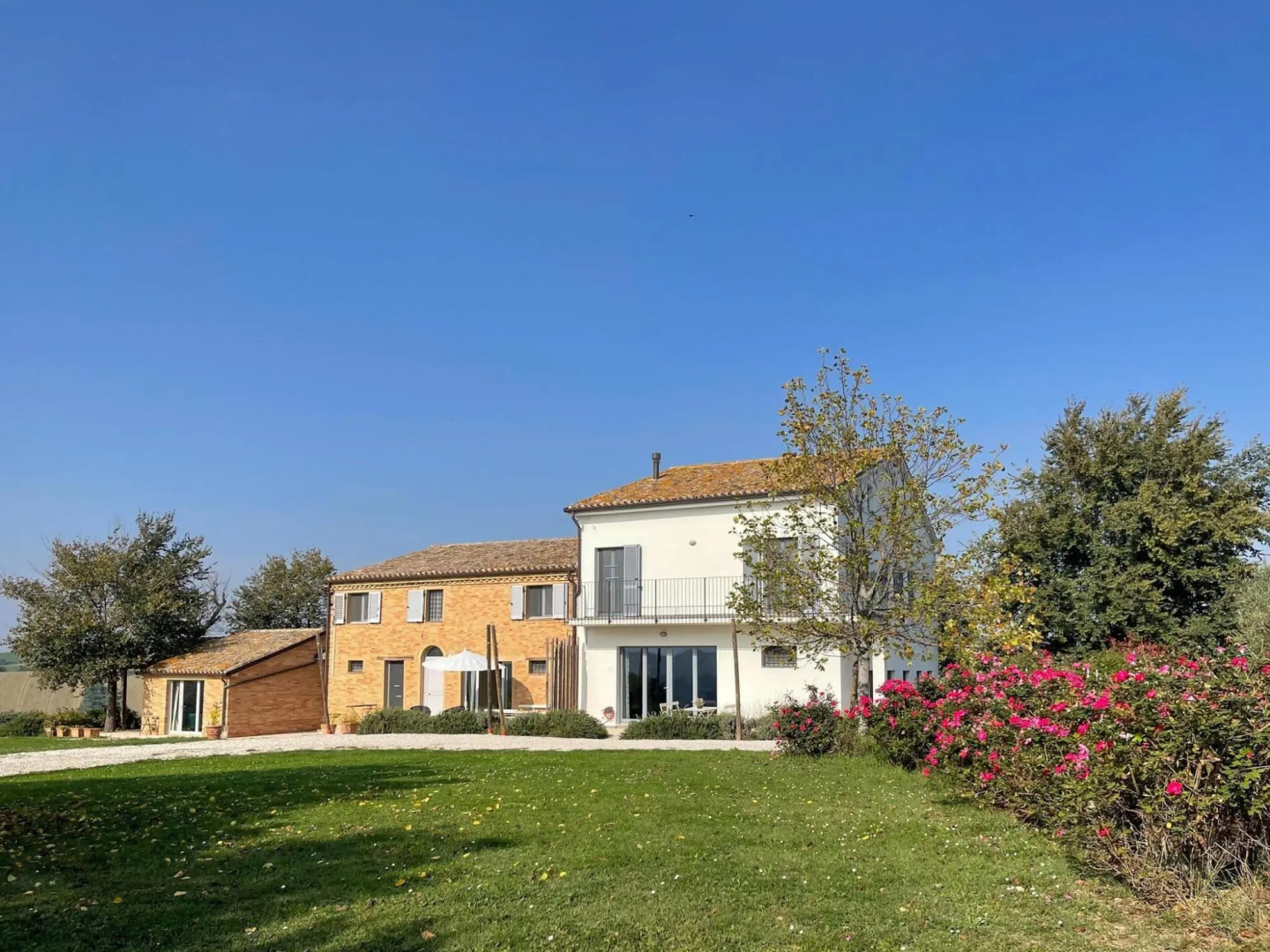Scenic apartment in Belvedere Ostrense with private pool