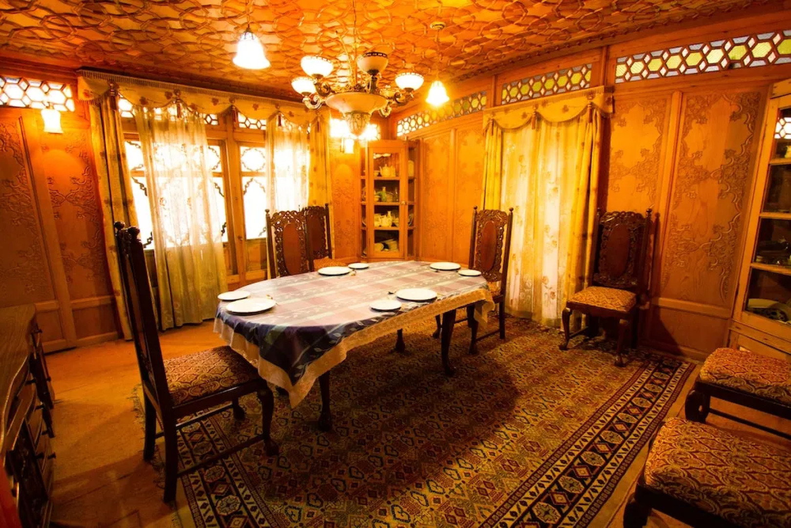 Kharpalace Group of House Boat