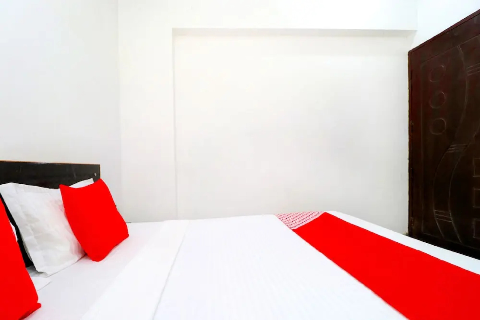 Hotel New Bury by OYO Rooms