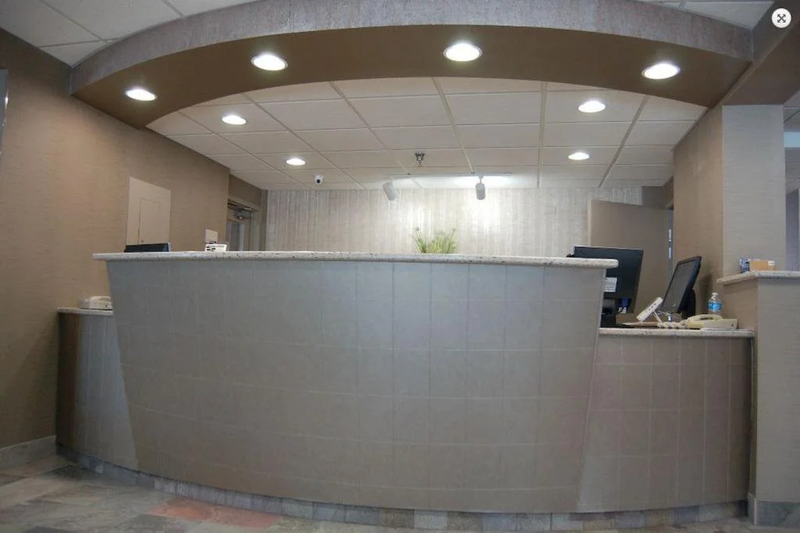 Brentwood Inn & Suites