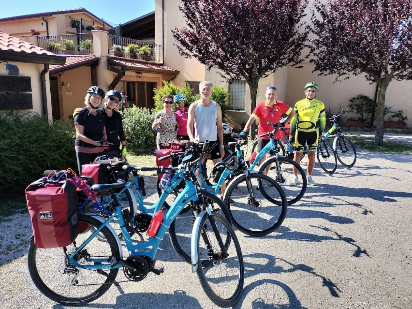 Angelucci Agriturismo con Camere e Agri Camping