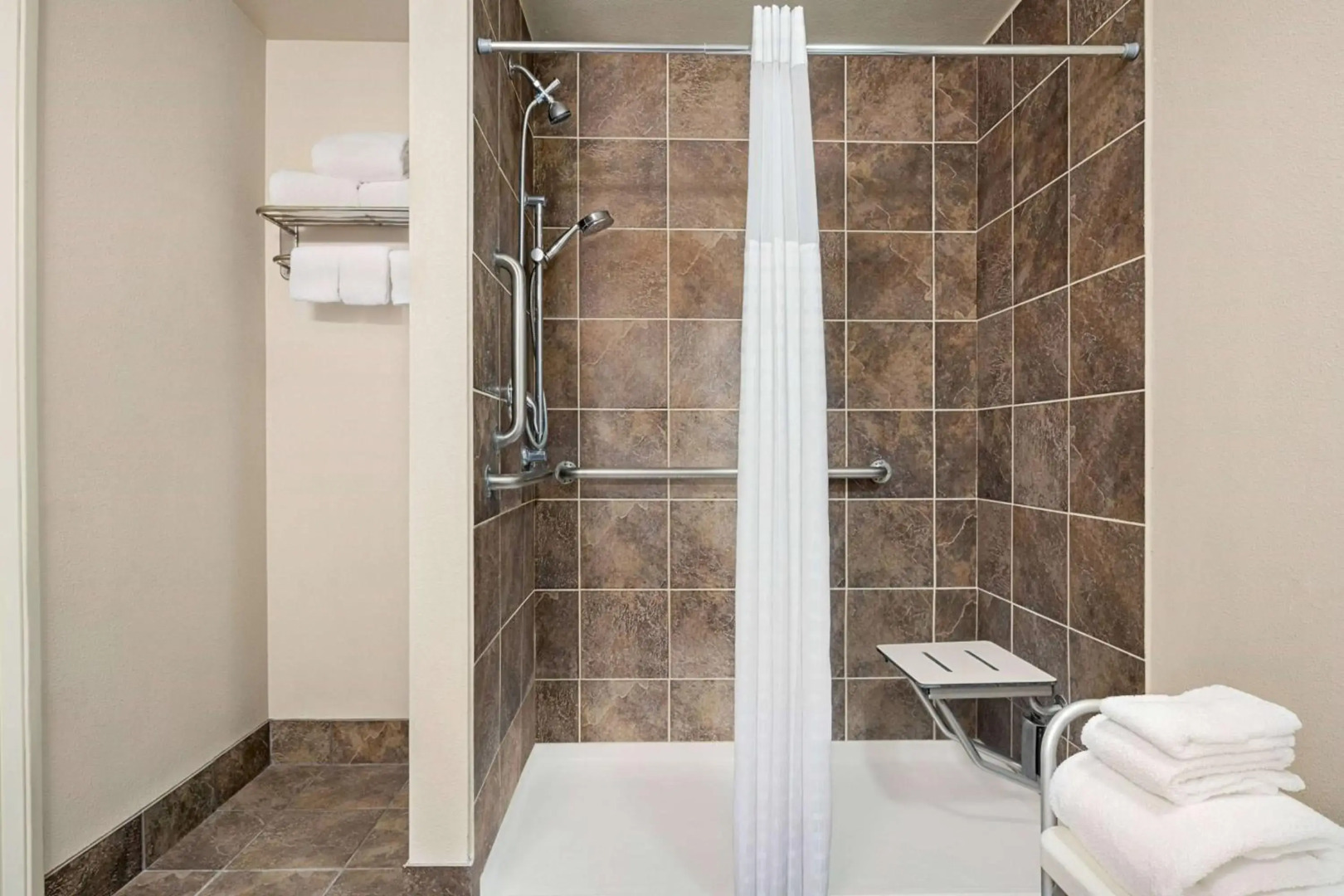 Holiday Inn Calais by IHG