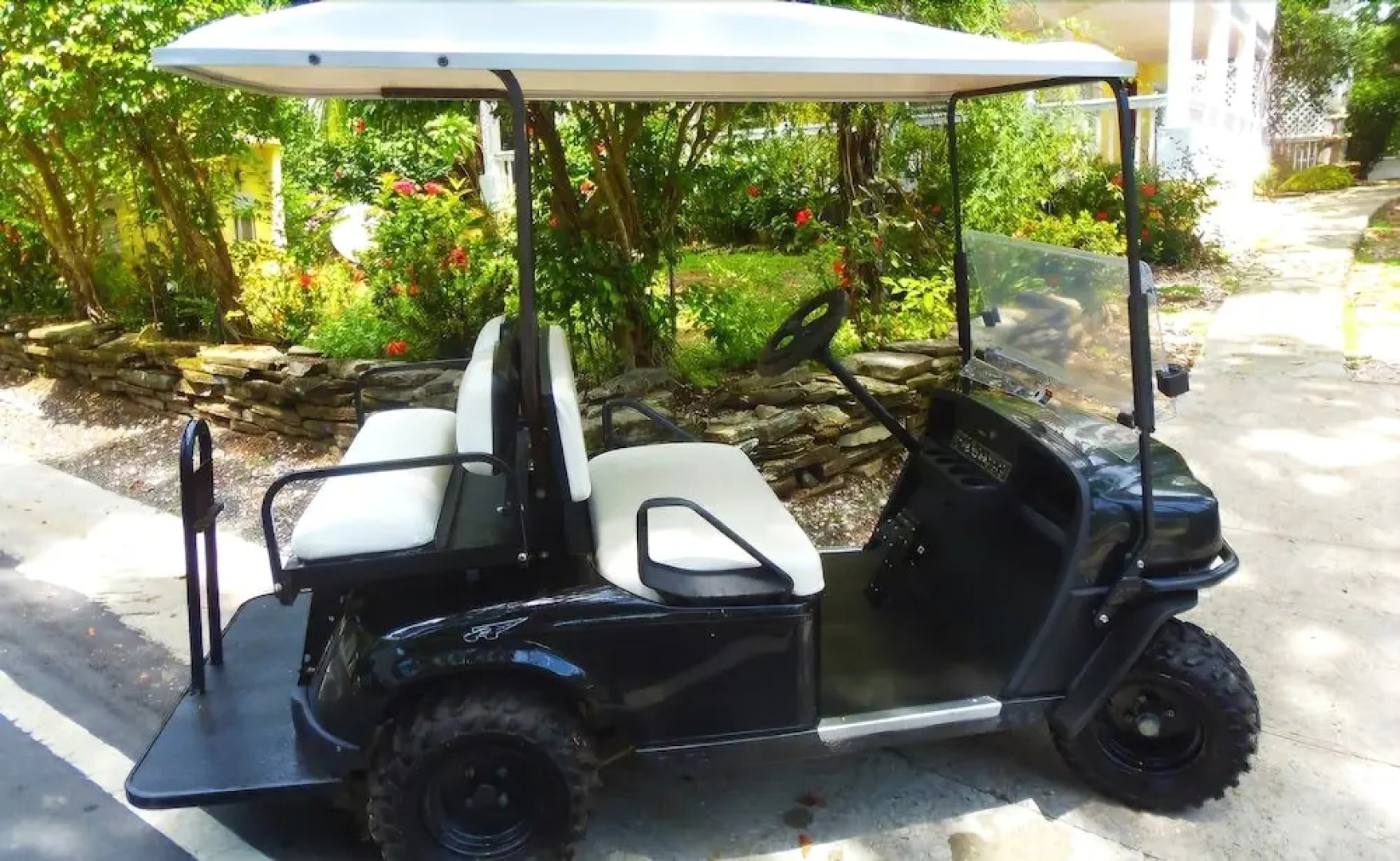 Stunning Loft with Golf Cart
