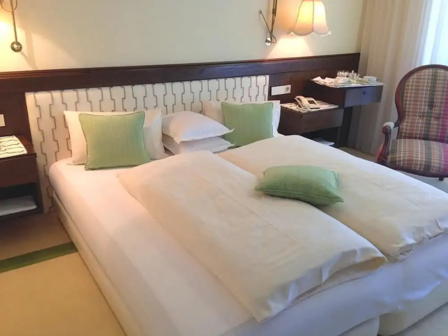 Dietrichsteinerhof Apartments & Rooms