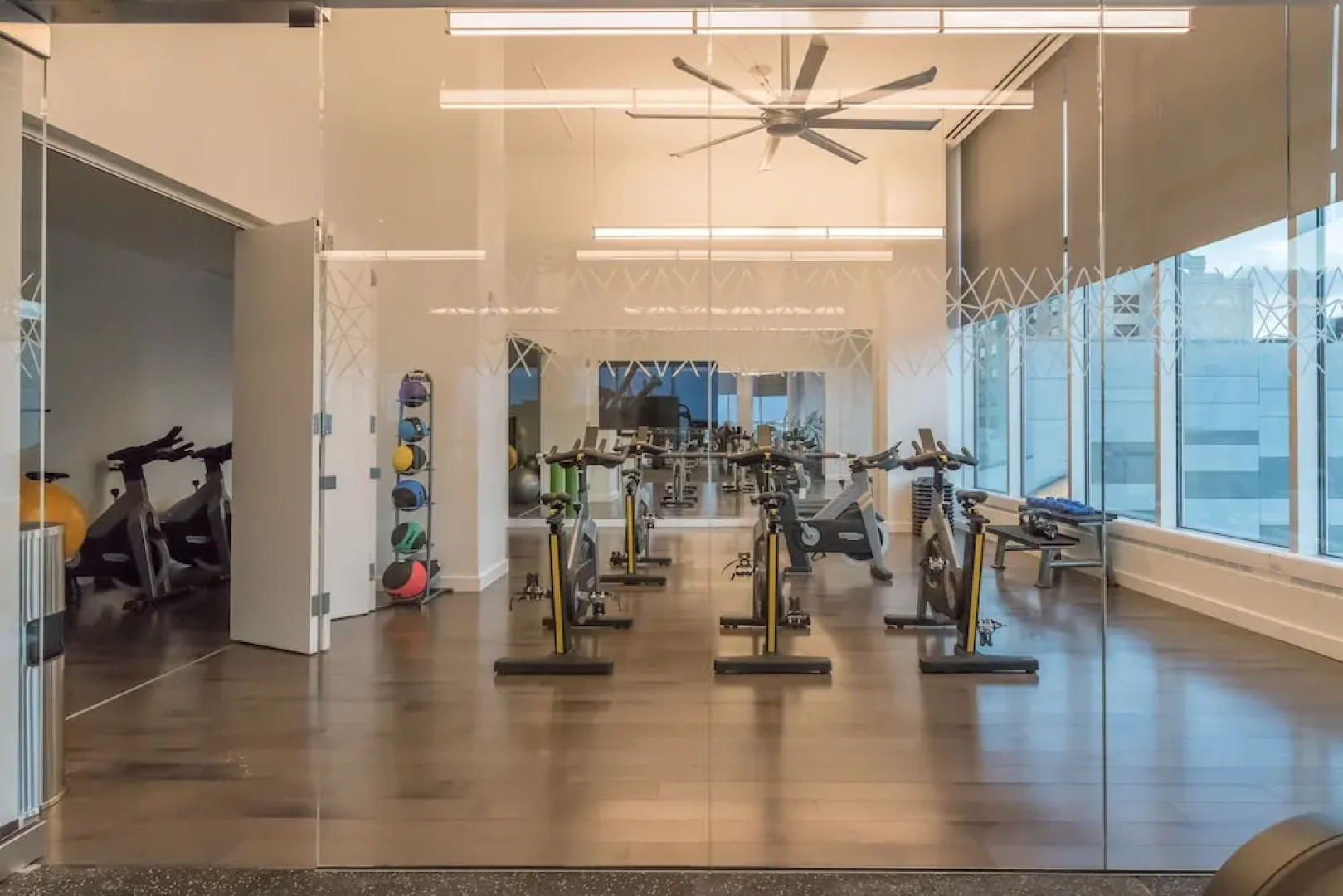 Dream Home Luxury Suites