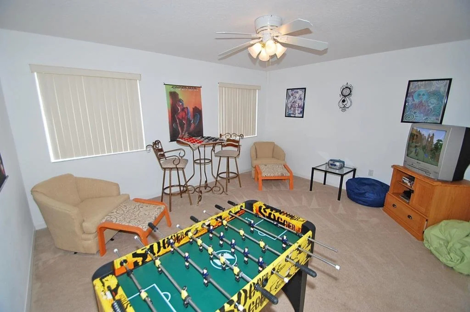 857KD Cozy Retreat 5 Br villa by RedAwning