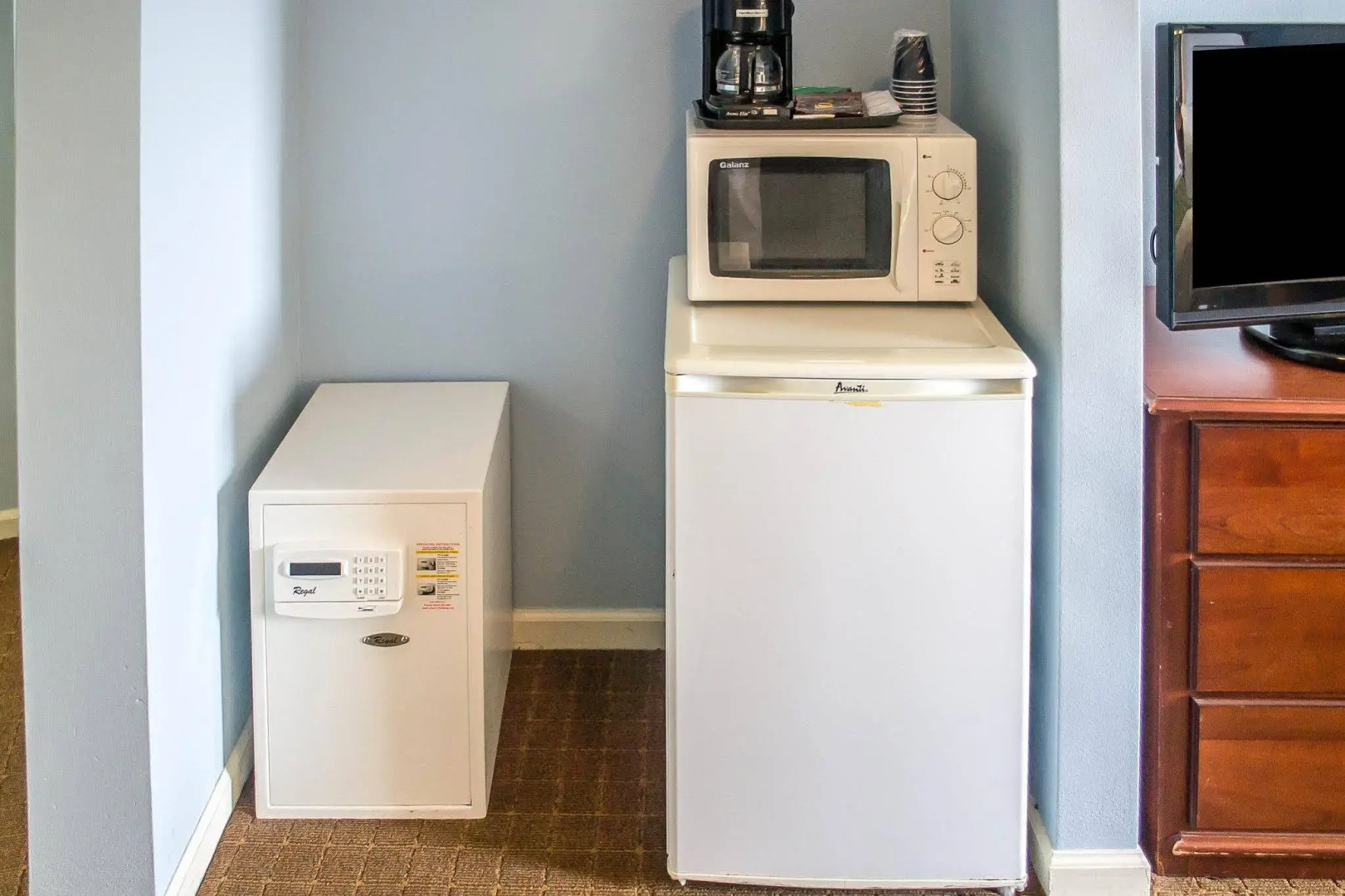 Econo Lodge Inn & Suites Sandusky South