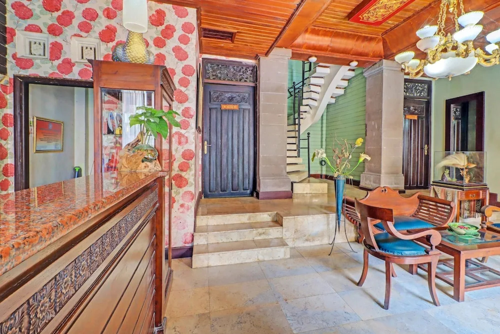 OYO 92439 Hotel Tower Klungkung