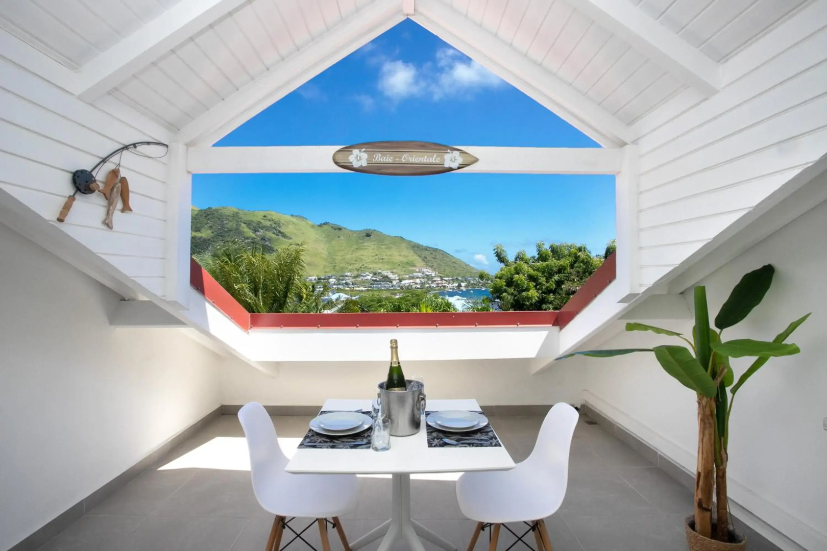 Beautiful suite S12 with pool and sea view