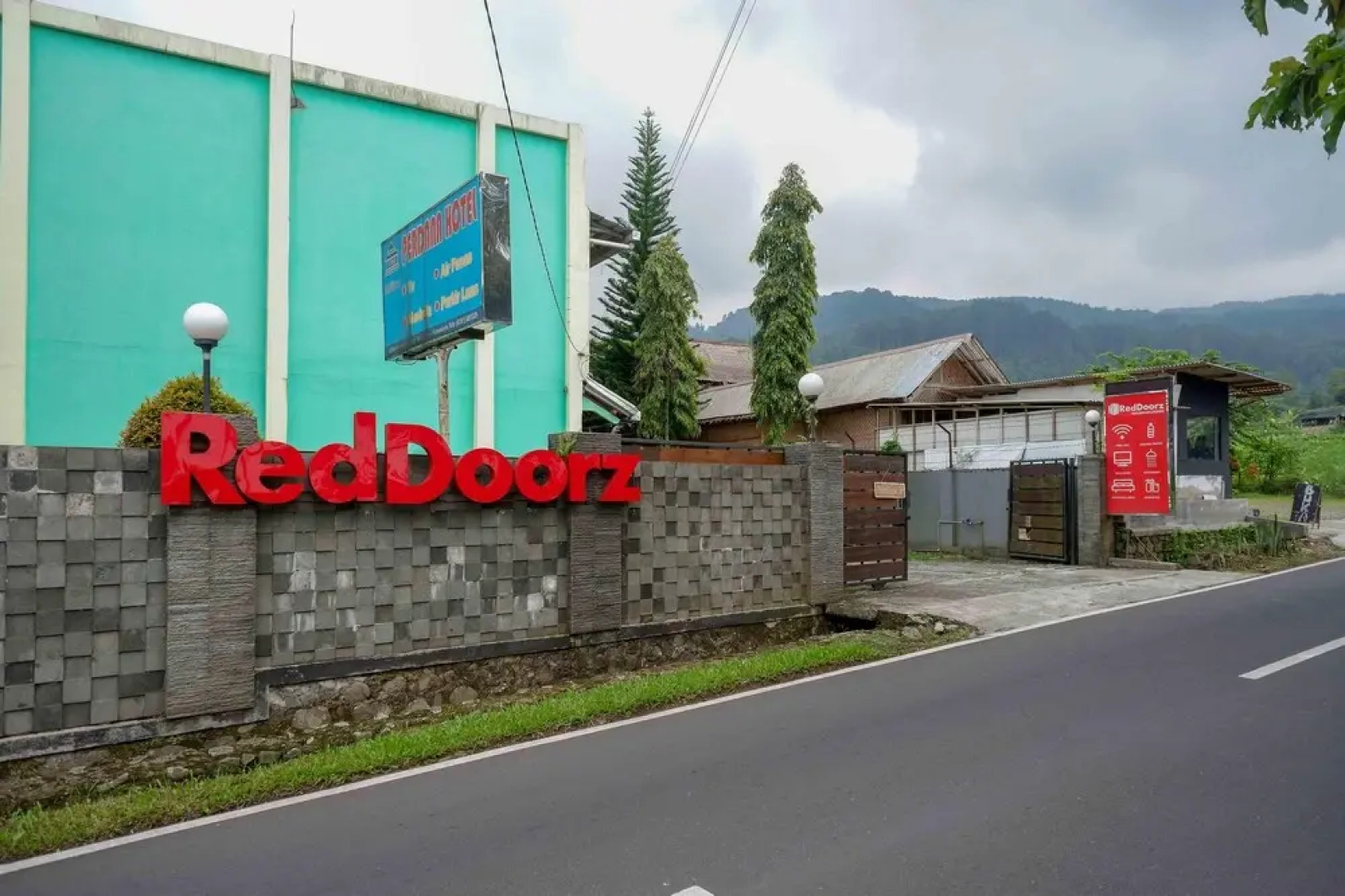 RedDoorz near Lokawisata Baturaden