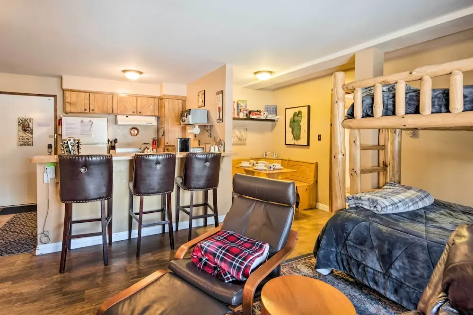 Walk to Ski Lift & Village: Lovely Kirkwood Condo!