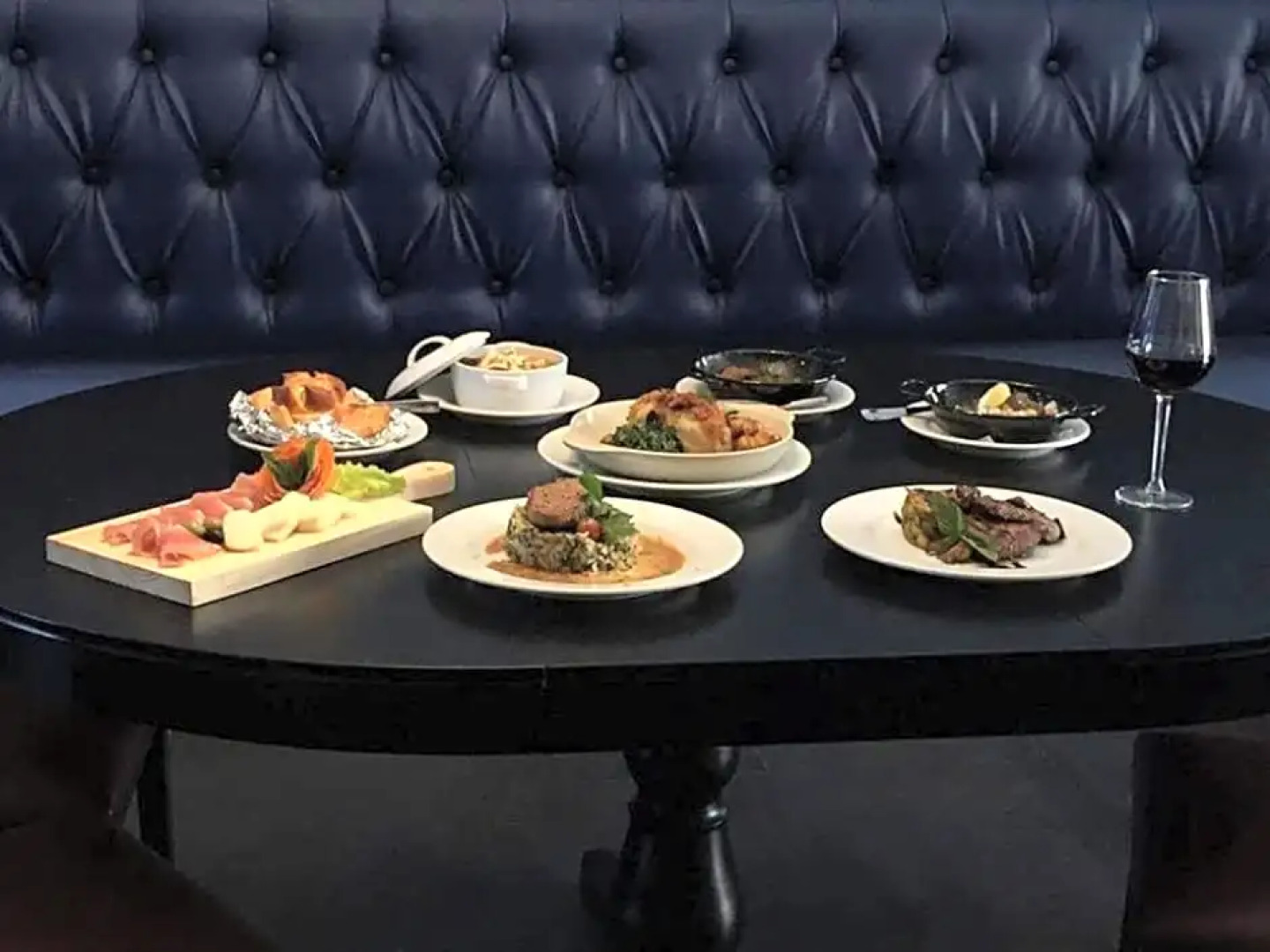 Feira Hostel & Suites