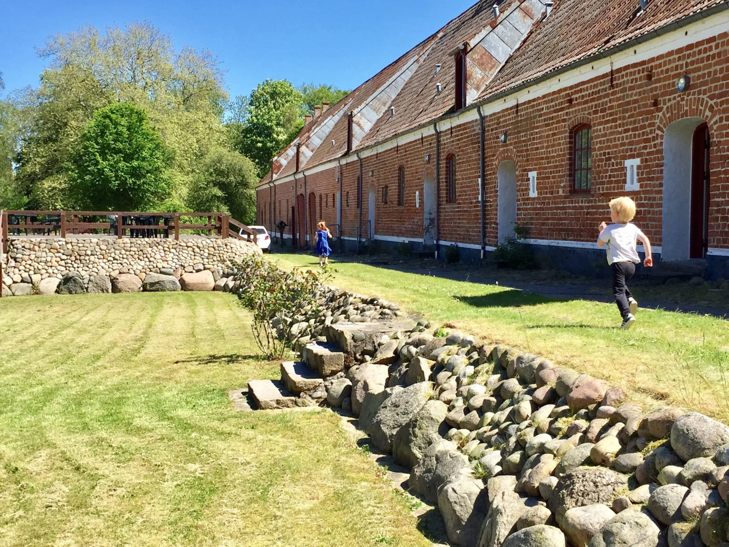 Sostrup Slot og Kloster