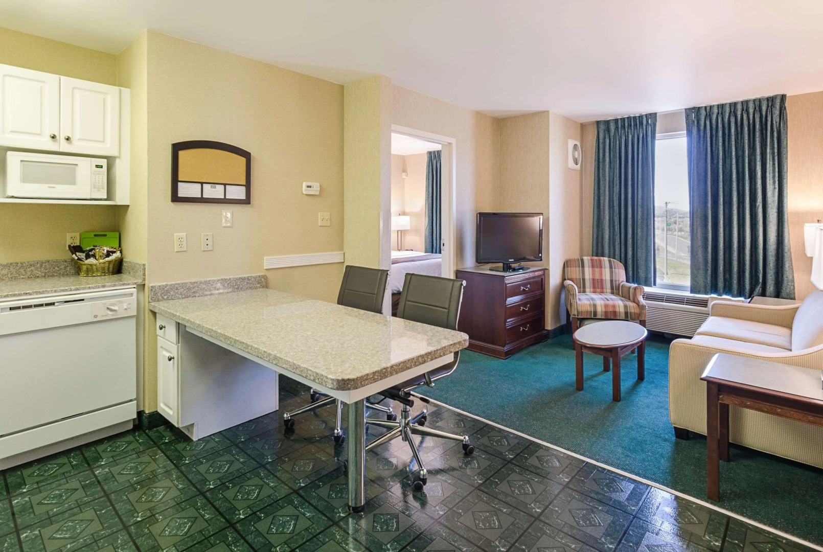 MainStay Suites Roanoke Airport