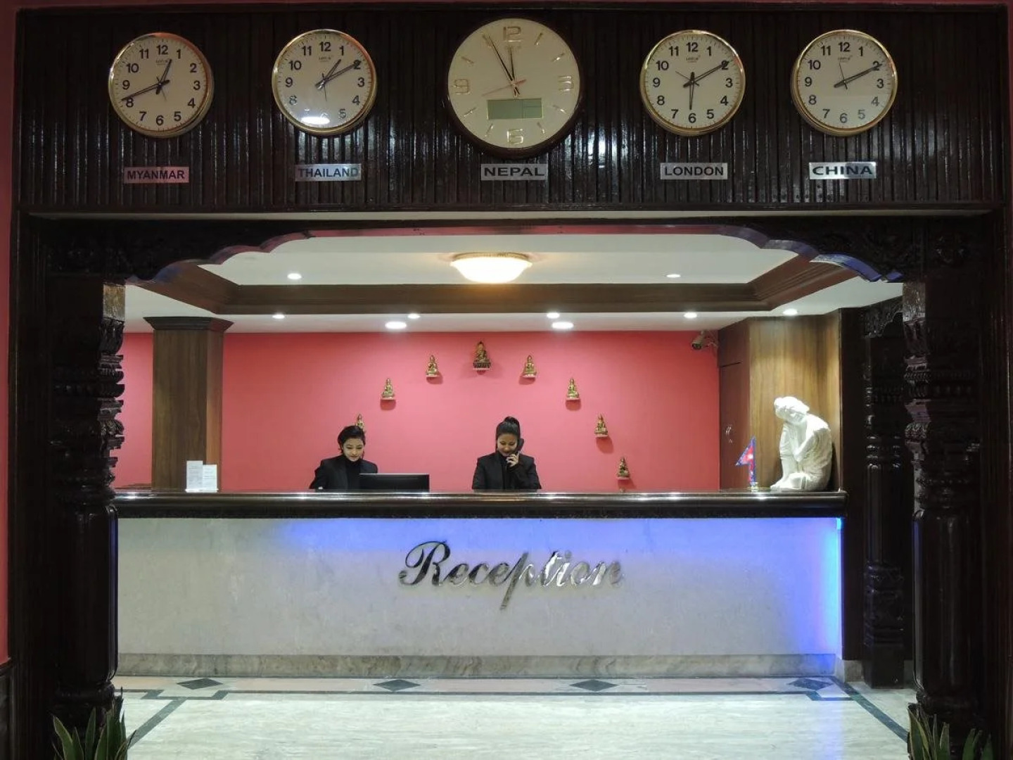 Hotel Nirvana Luxury International