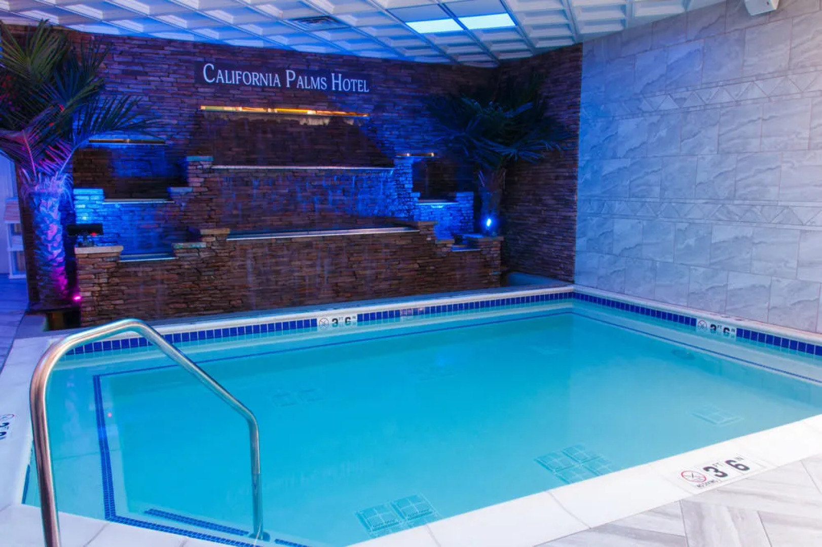 California Palms Hotel & Suites