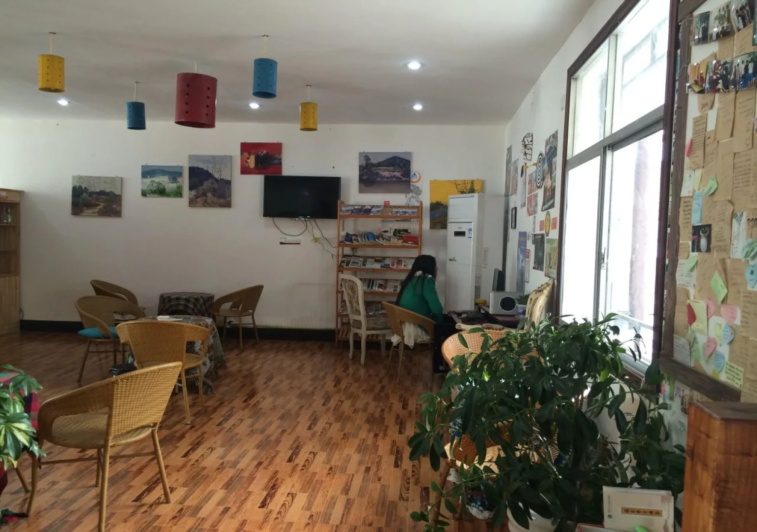 Zhangjiajie Base Area International Youth Hostel