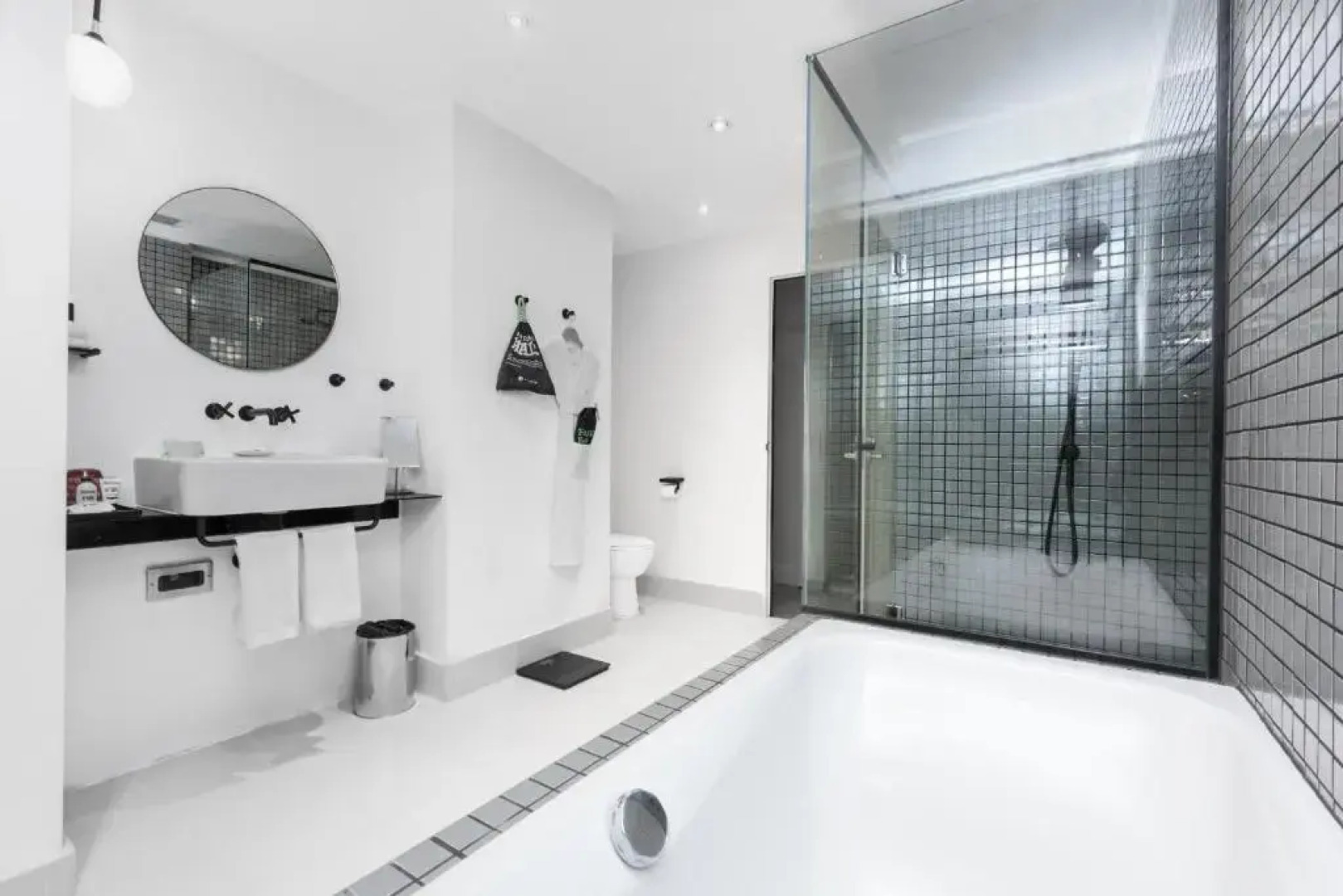 Ovolo Sydney Woolloomooloo, a Wyndham Hotel