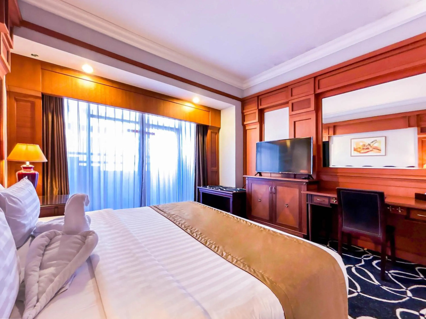 Planet Holiday Hotel & Residence