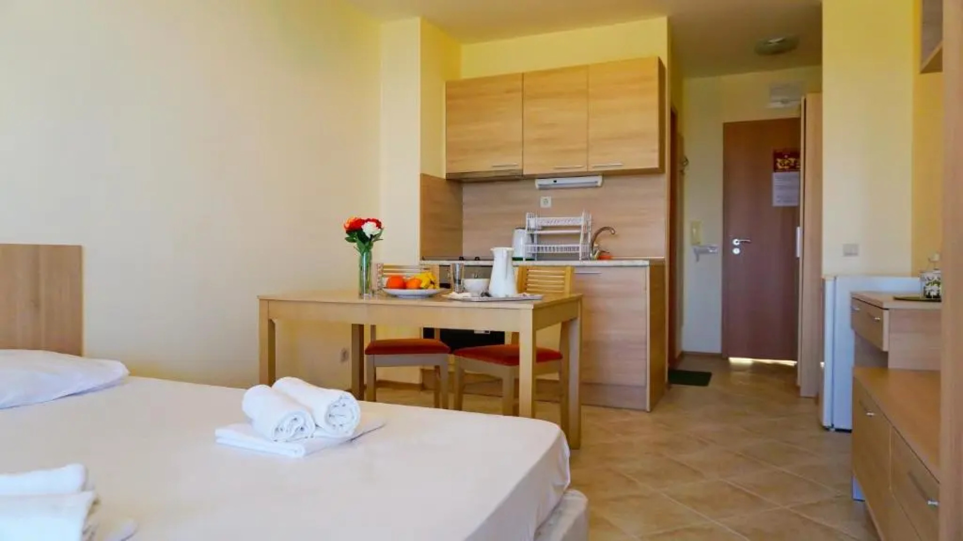 Морски апартаменти Джулая Морнинг - Sea View Apartments July Morning