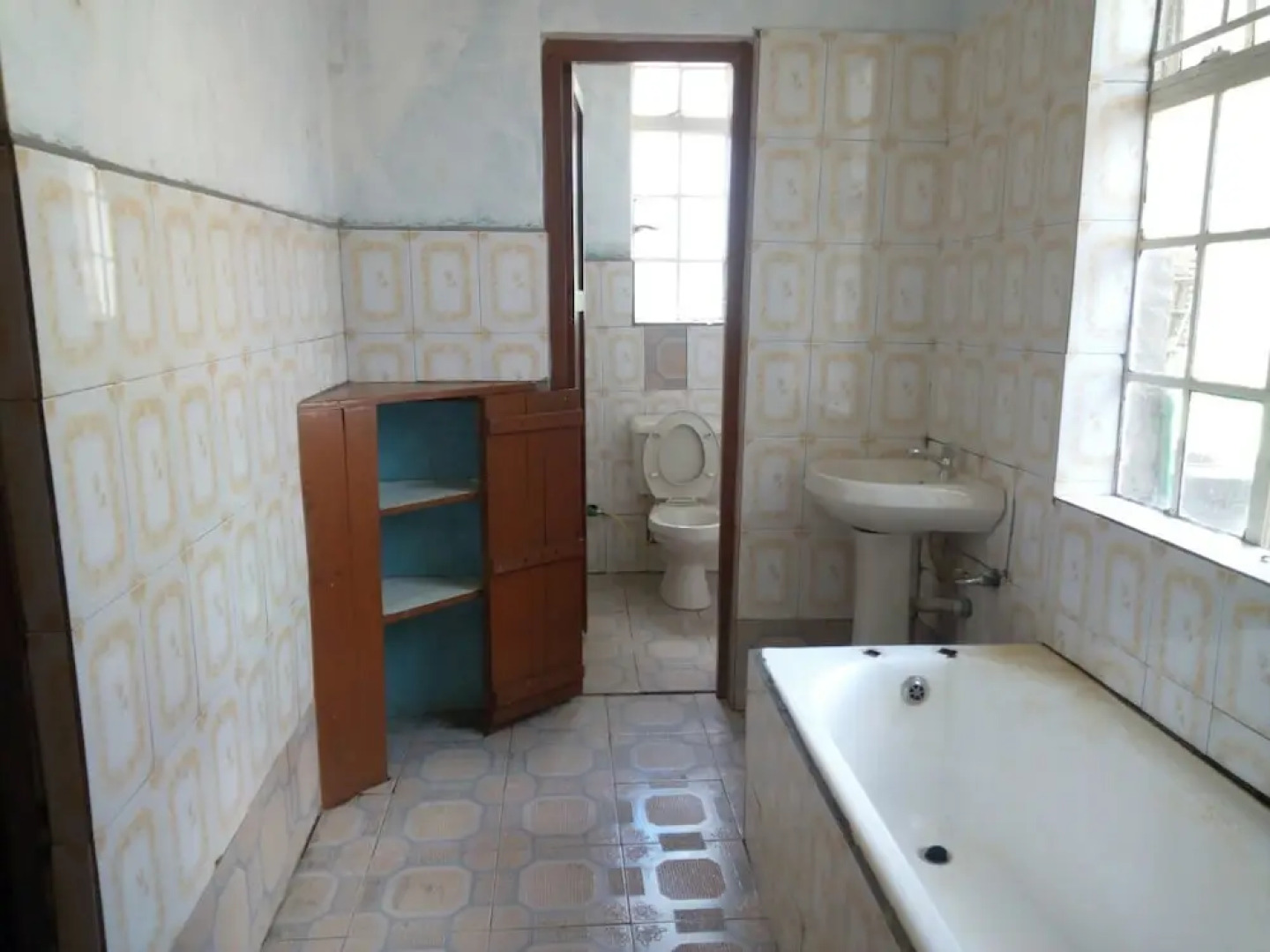 Crestwood Country House