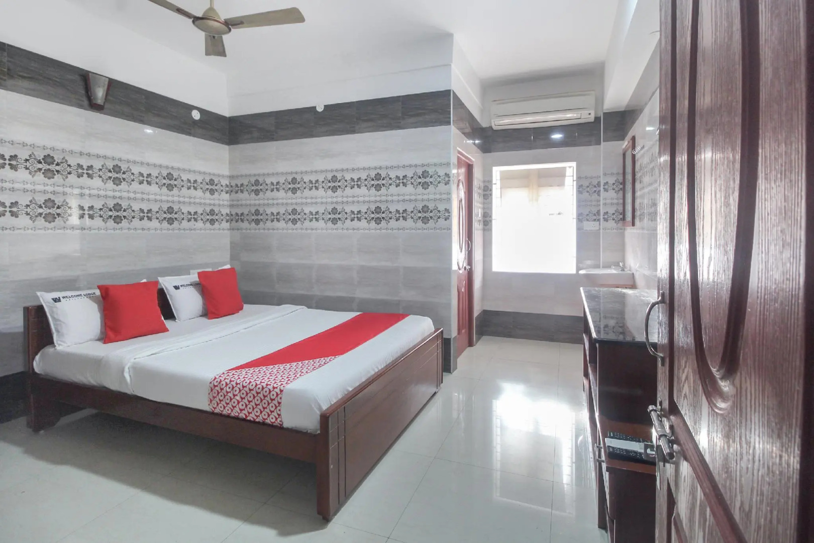 OYO 69733 Welcome Lodge