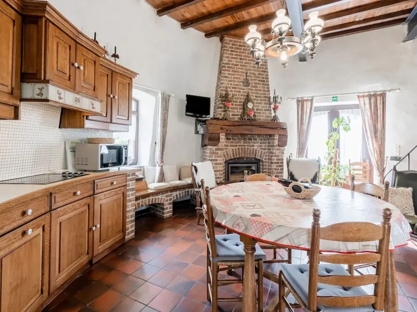 Charming Nieuwpoort Mill Retreat