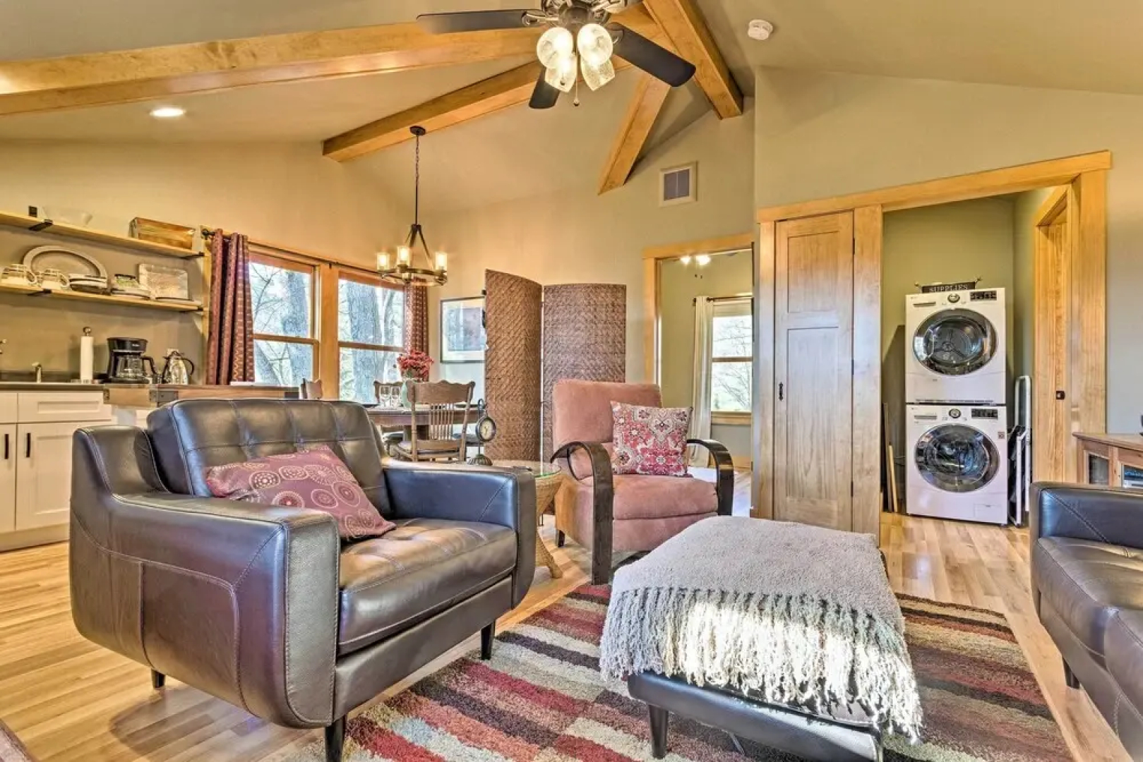 Cozy Black Mountain Escape: Walk to Golf & Lake!
