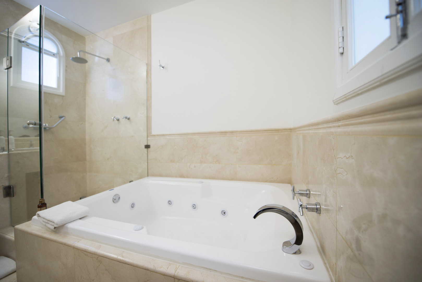 Casa Bonita Hotel & Luxury Residence