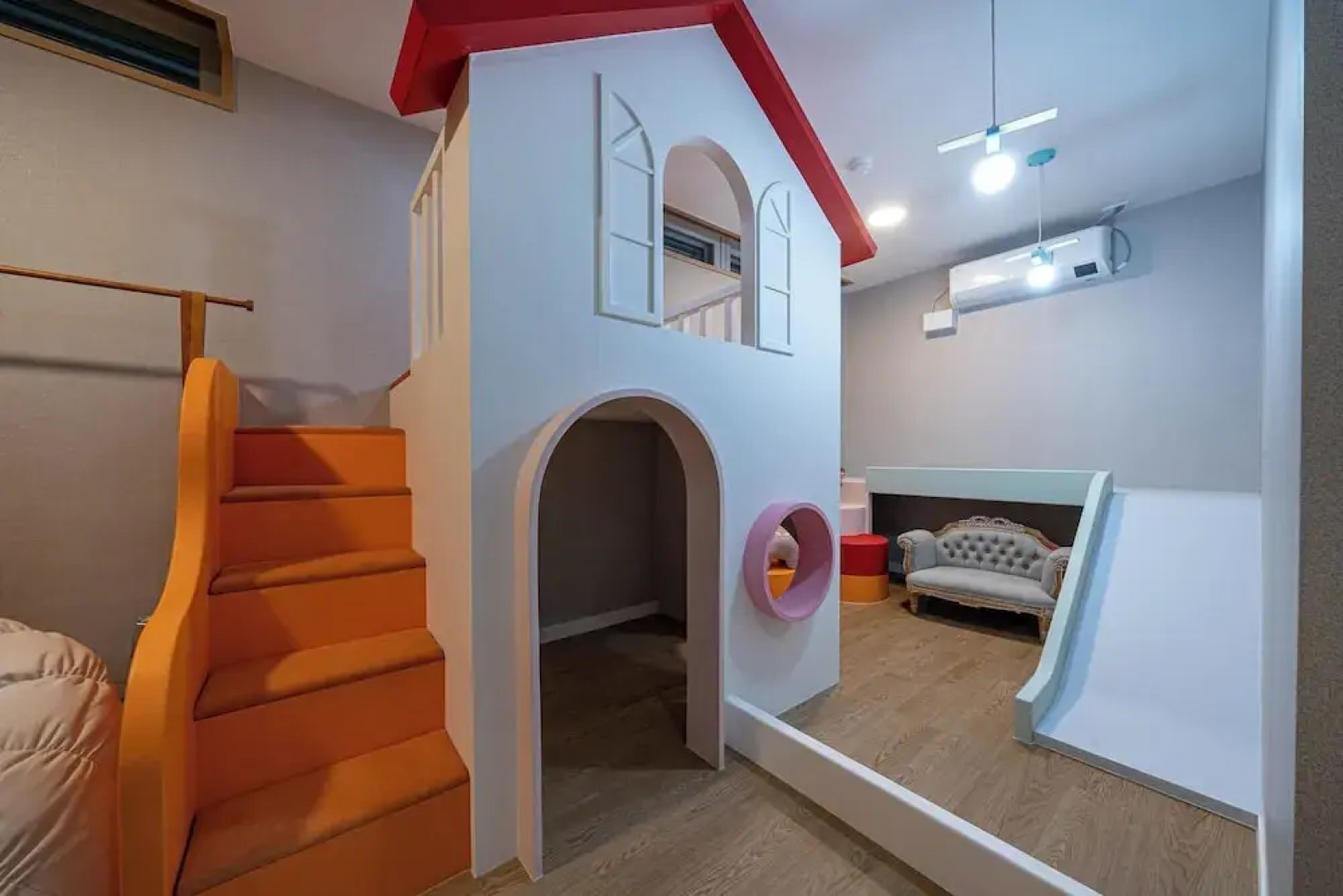 Geoje-Si Hound Hotel Jangseungpo