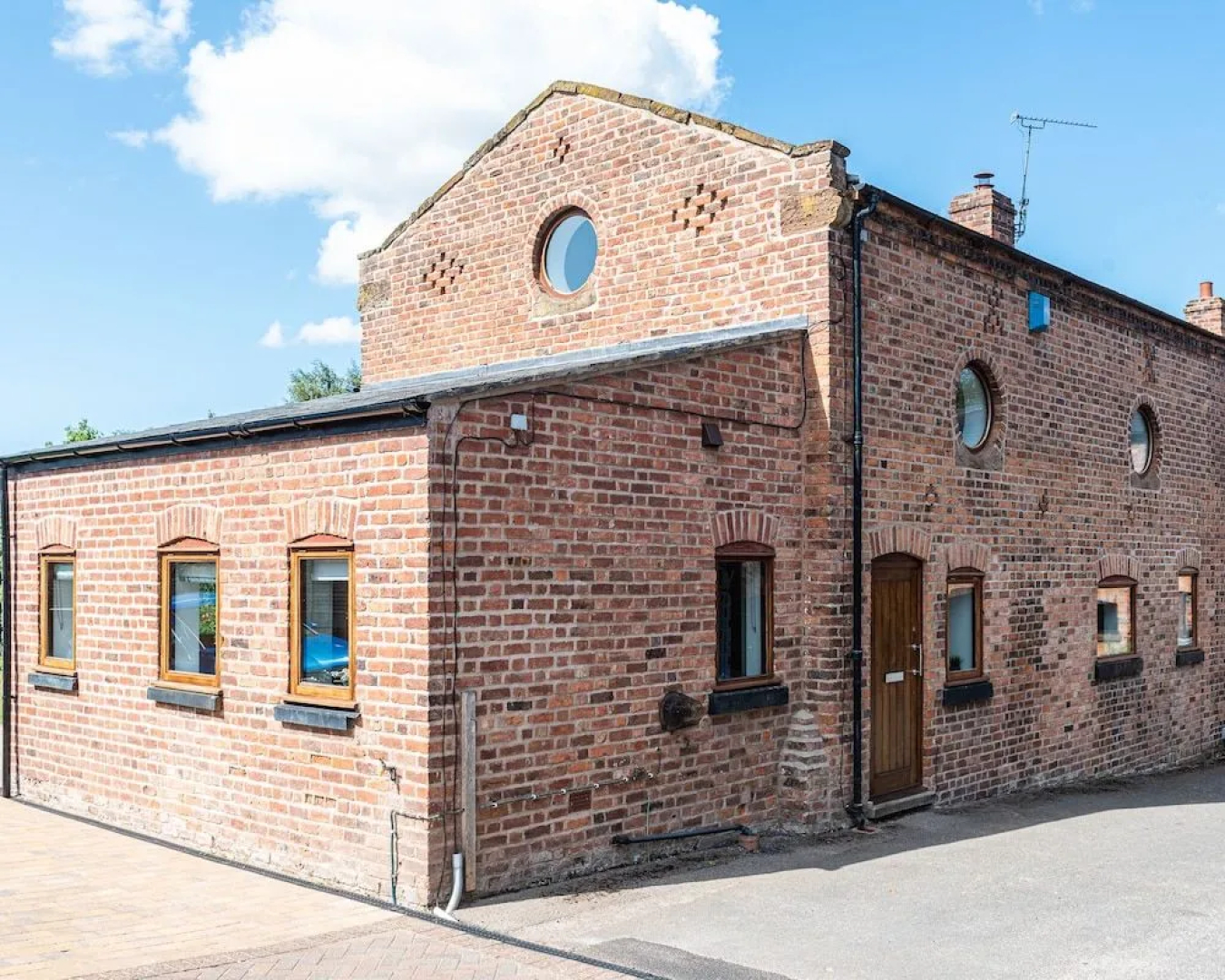 No1 Little Barrow Barns