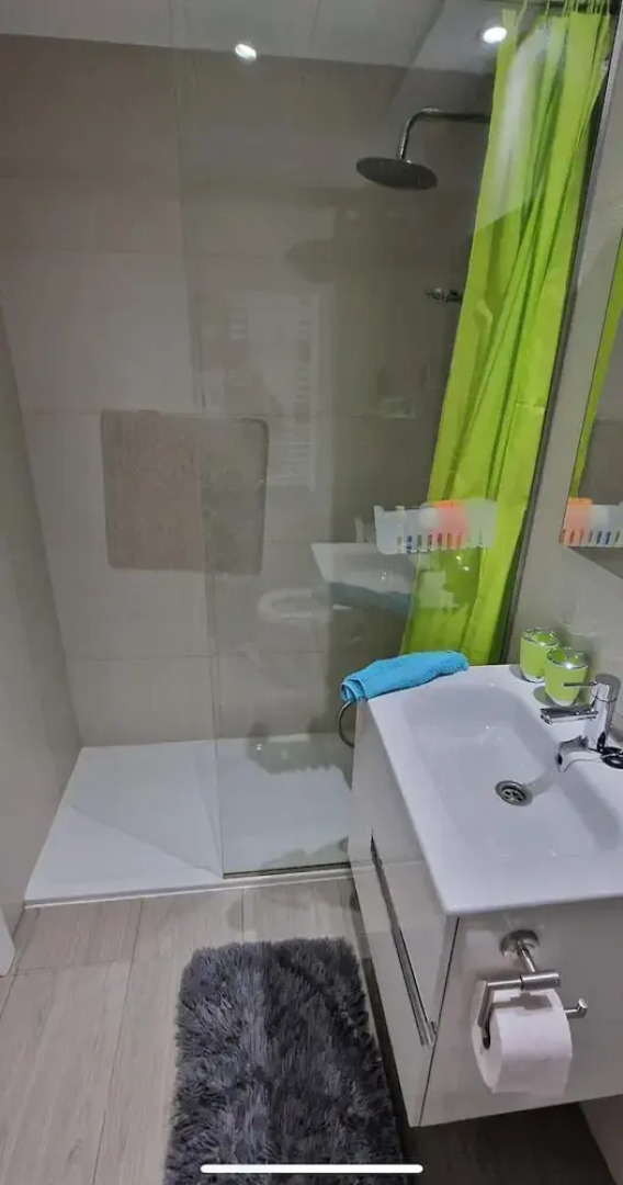 Stylish 2-bed Apartment Overlooking the Fairways