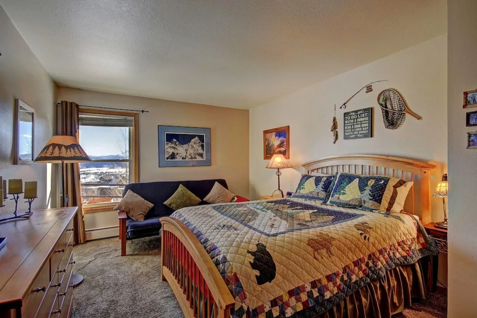 AA402 Buffalo Village 3 Br condo by RedAwning