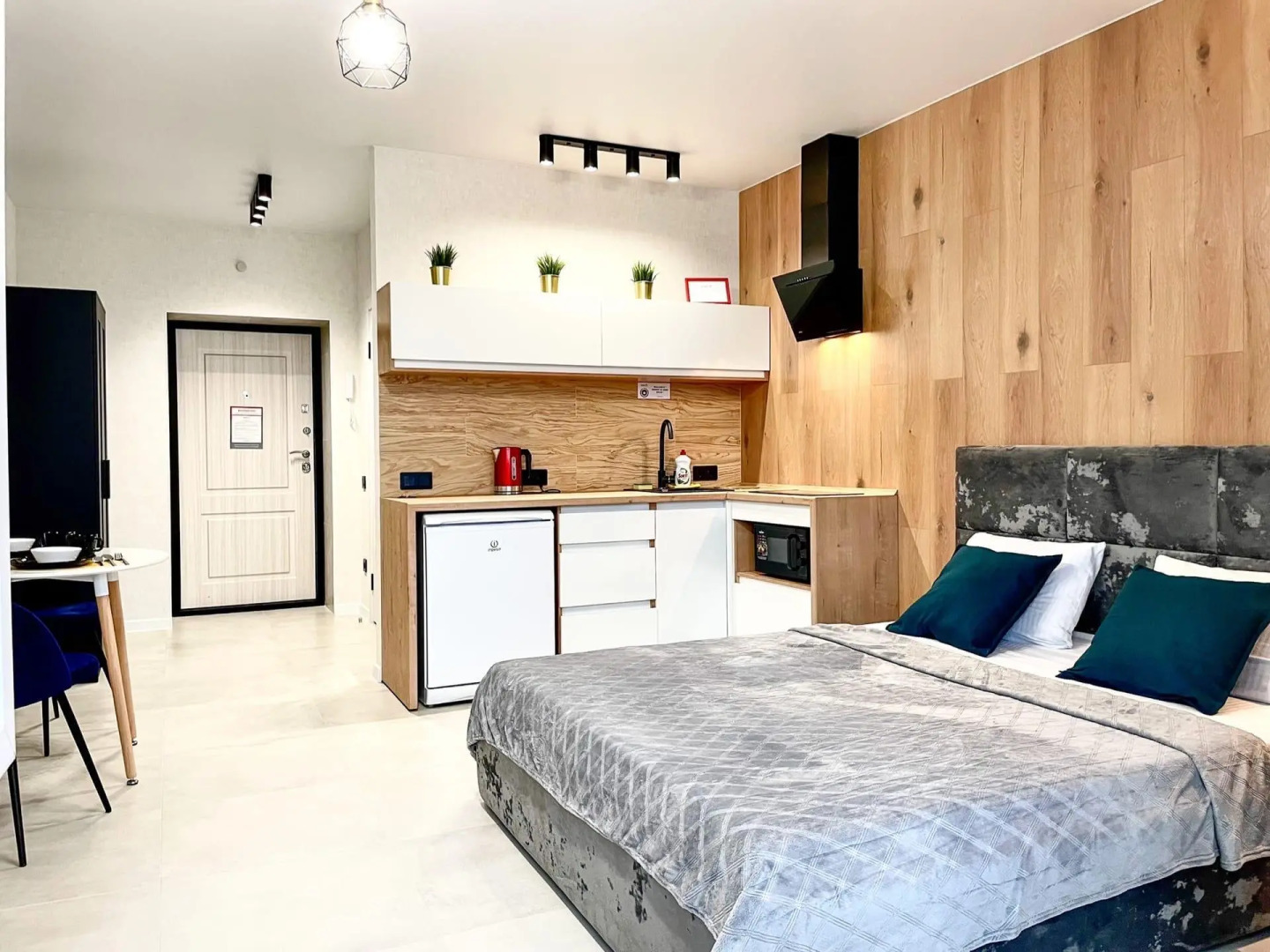 ЖивиТУТ на улице Партизанская 199