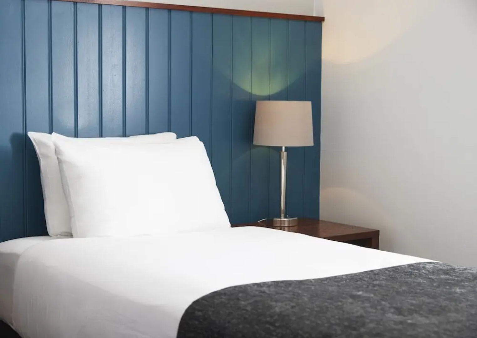 The Longshoot Hotel by Greene King Inns